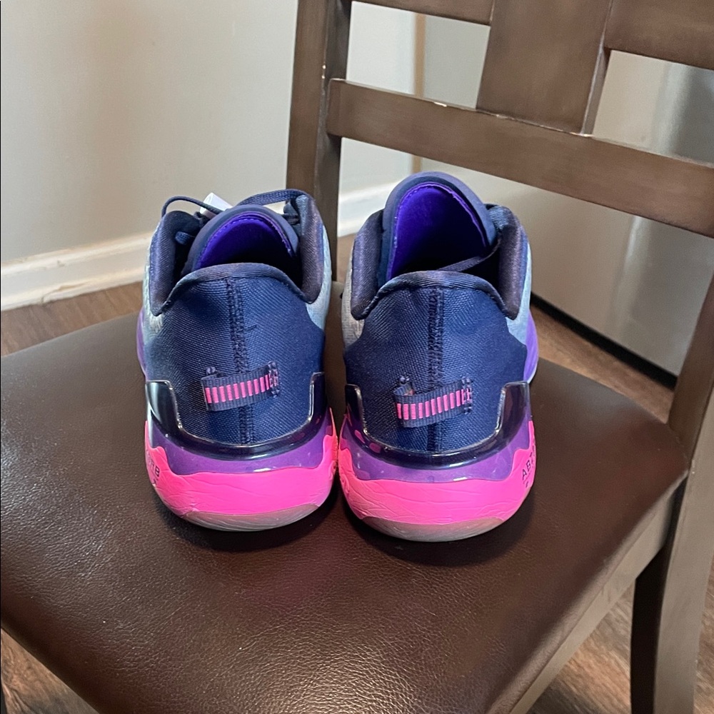 New Balance Blue, Pink & Purple Men’s Running Sneakers - Picture 4 of 5